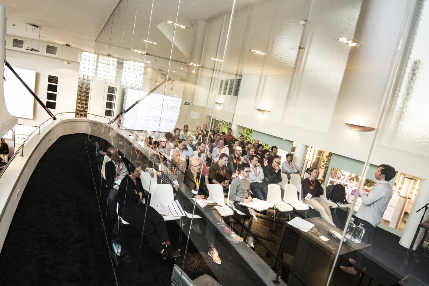 On Air ruimte in gebruik bij Gooiland