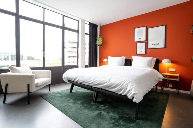 Superiorkamer met rode wand