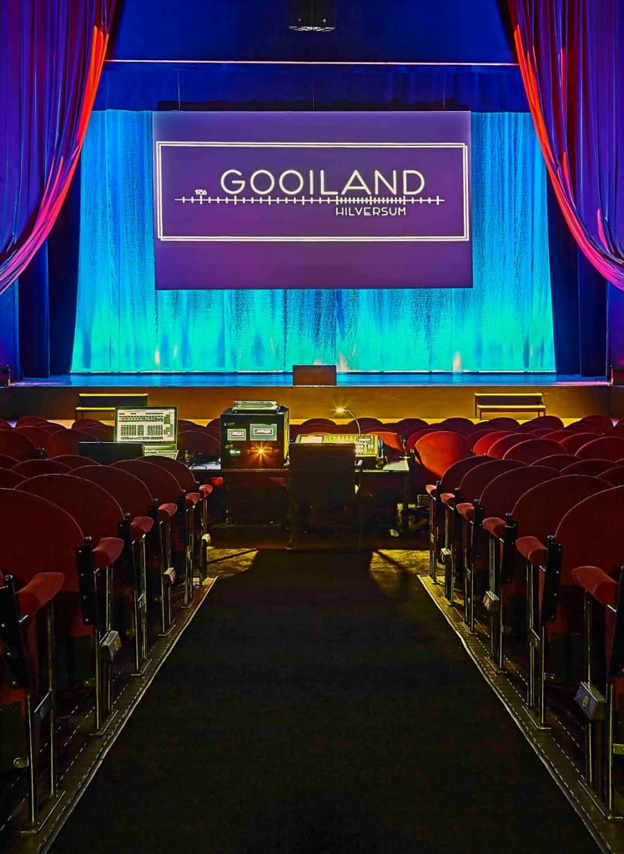 Theater Gooiland gangpad naar podium